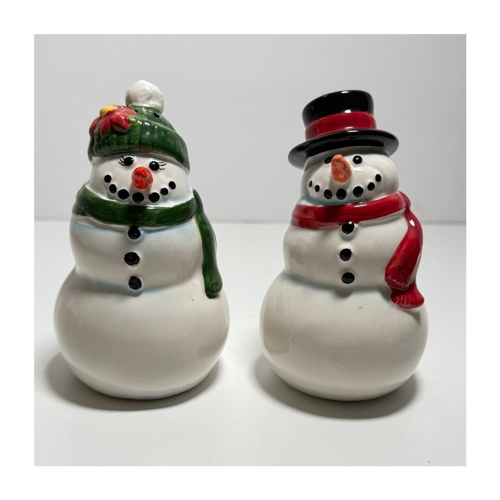 The Snowmen Pair Ceramic Novelty Collectible Salt & Pepper Shakers Original 2006